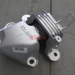 OEM 31077013600 geely x7 engine left insulator