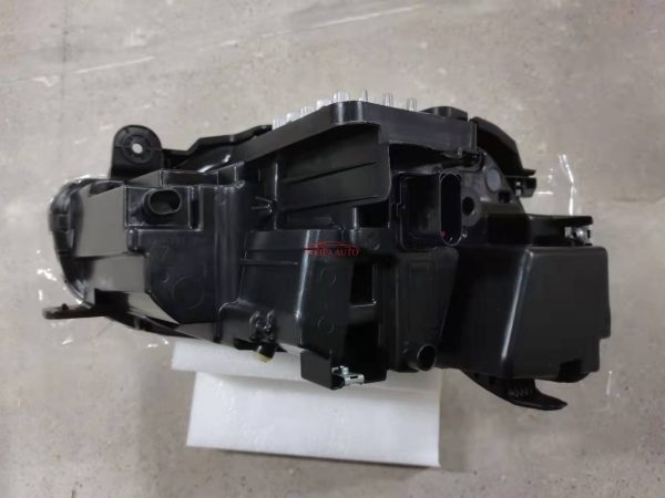 Geely Azcarra headlamp 7051025300 & 7051025200 - Image 3