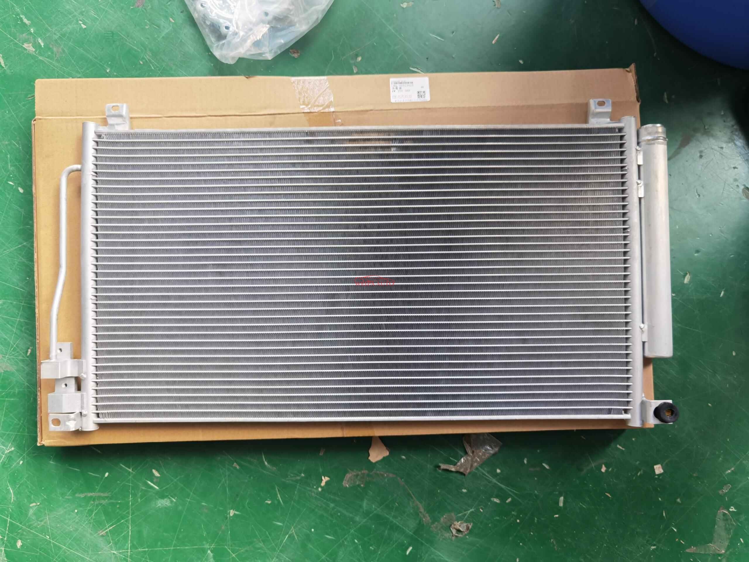 Professional Air Conditioning Condenser Solution: Precise Part 10187495 for Your MG360